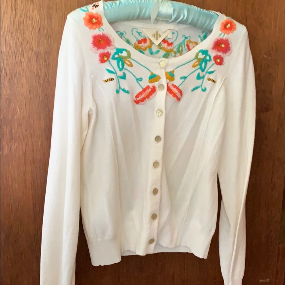 NWOT EMBROIDERED CARDIGAN 😍